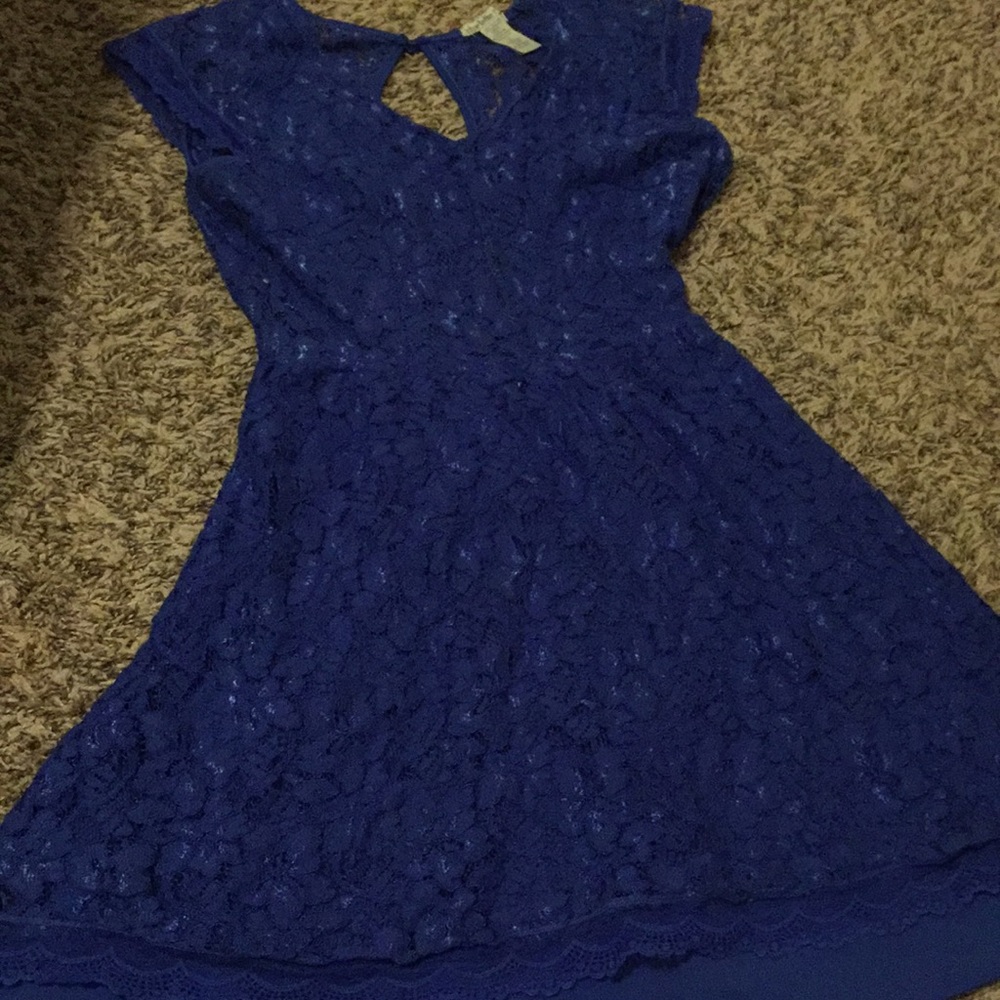 Blue dress so cute! Perfect spring dress!